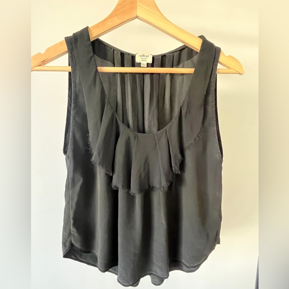 Aritzia Wilfred 100% silk cropped tank. Black. Sz small.